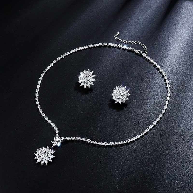 Floral Brilliance Jewelry Set